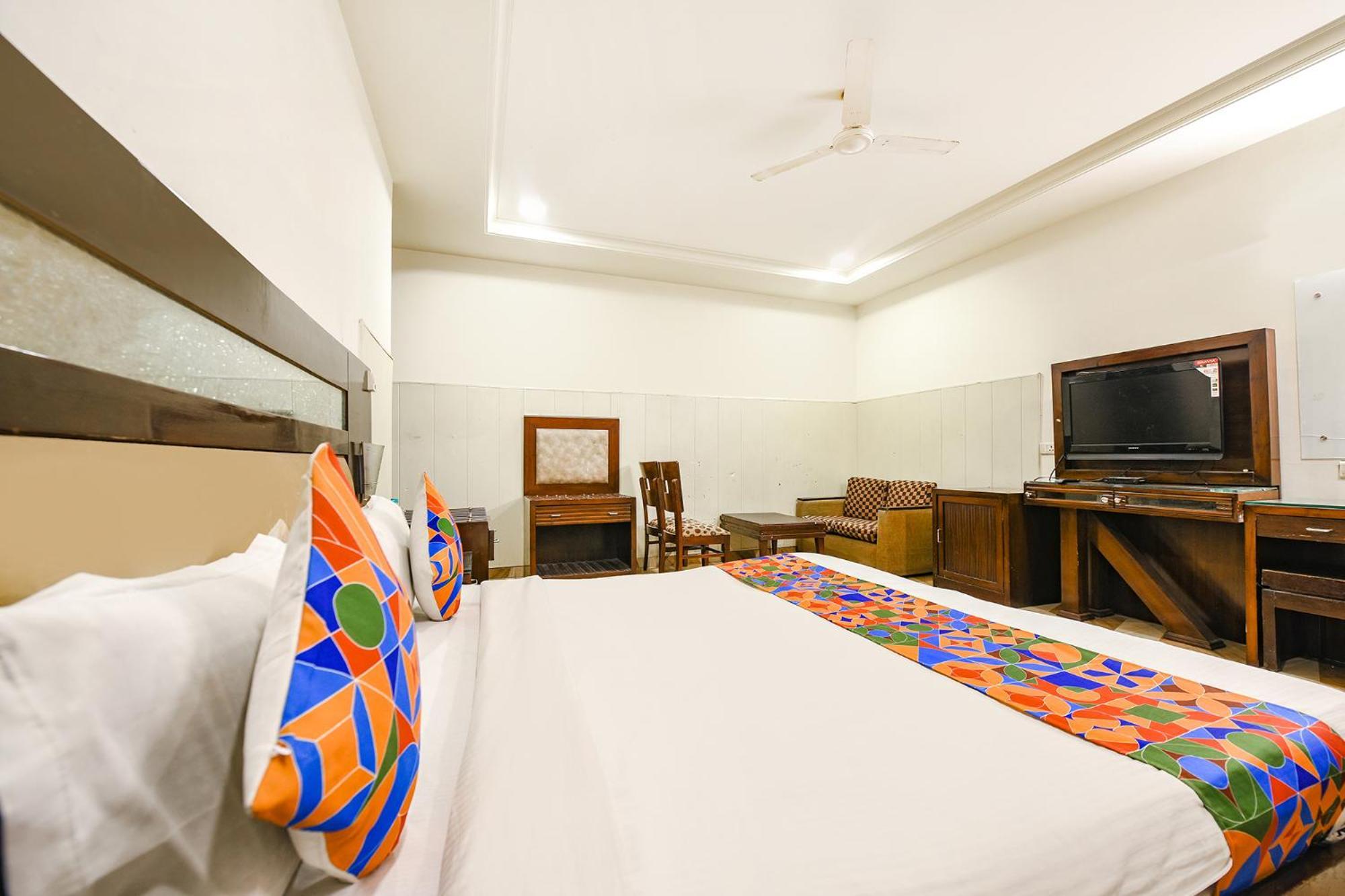 Fabhotel Grand Boutique Нью-Дели Экстерьер фото